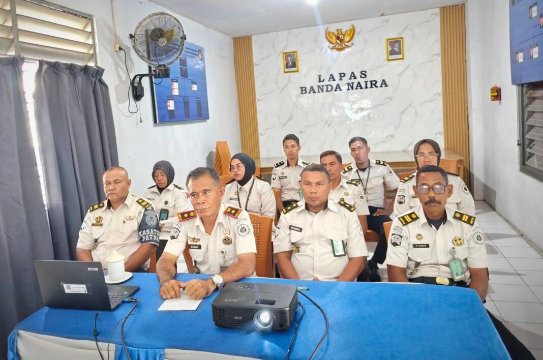 Perkuat Integritas dan Pengawasan, Lapas Bandanaira Ikuti Pengarahan Dirjenpas secara Virtual Perkuat Integritas dan Pengawasan, Lapas Bandanaira Ikuti Pengarahan Dirjenpas secara Virtual