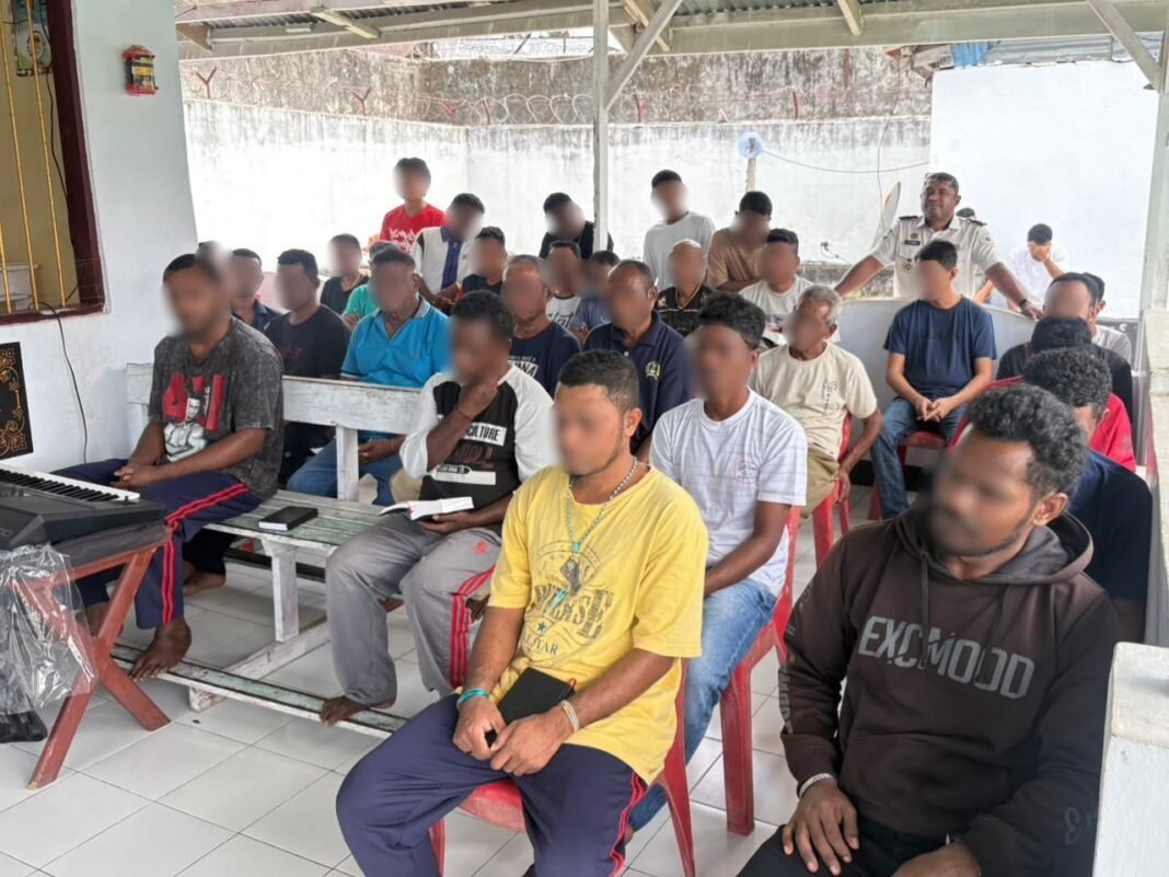 Gandeng Penyuluh Kemenag Malra, Lapas Tual Pastikan Hak Spiritual Warga Binaan Terpenuhi Gandeng Penyuluh Kemenag Malra, Lapas Tual Pastikan Hak Spiritual Warga Binaan Terpenuhi